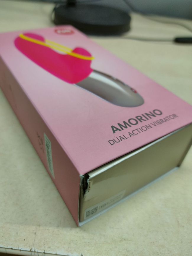 Мінівібратор-кролик зі стимулювальною стрічкою Fun Factory AMORINO pink/neon yellow (м'яте паковання!!!) фото 2