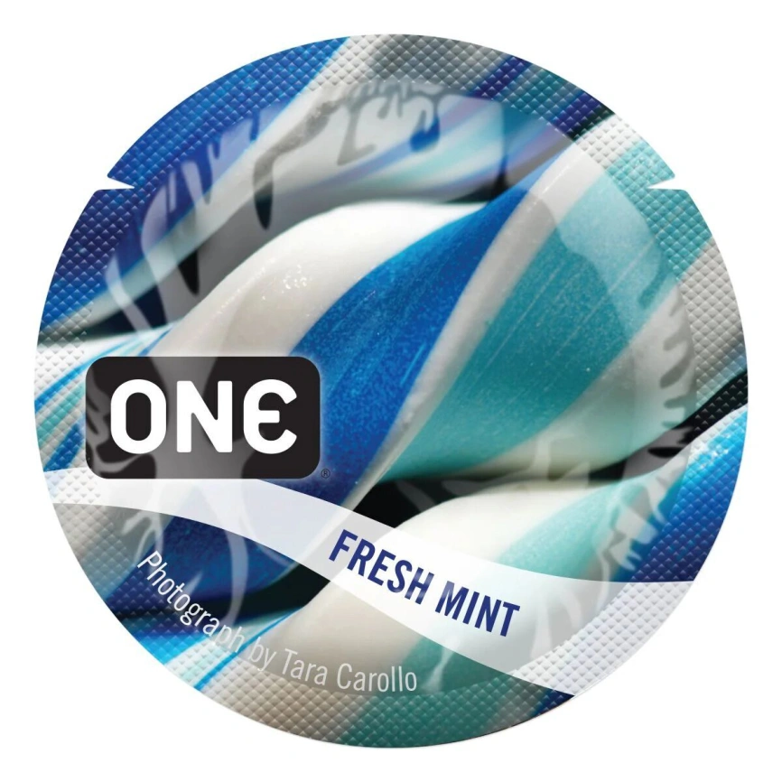Ароматизированный презерватив ONE FlavorWaves Fresh Mint, 1 шт, ярко-синий, запах мяты фото 1