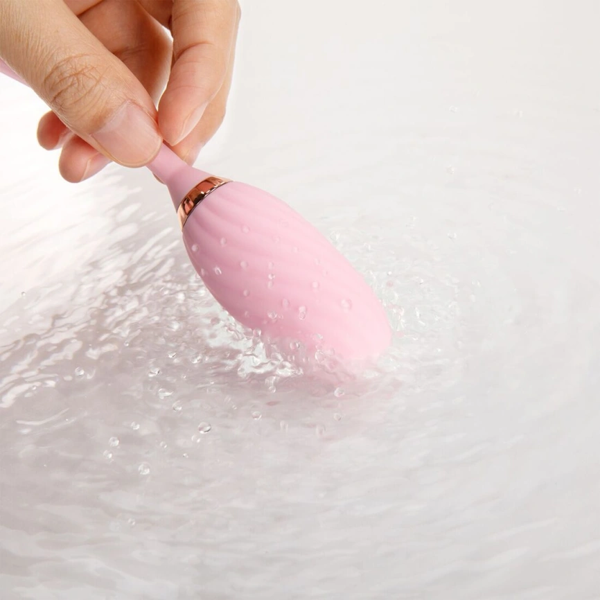 Вакуумный клиторальный стимулятор Otouch Louis Vibrate Pink с виброяйцом, в кейсе фото 16