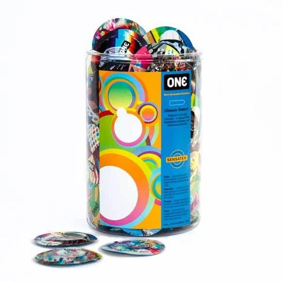 Набор презервативов ONE Classic Select Artist Collection, 100 шт, со смазкой, упаковка-тубус фото 1