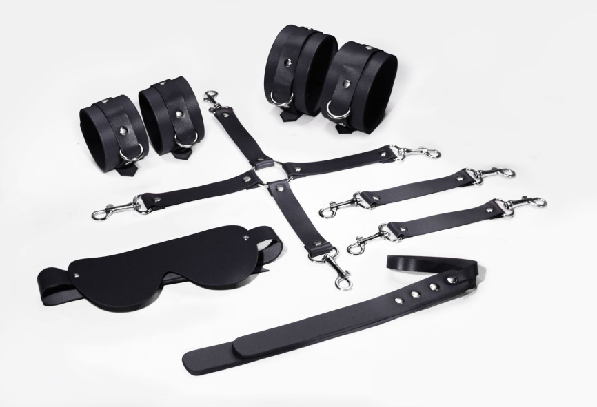Набір Feral Feelings BDSM Kit 5 Black, наручники, поножі, хрестовина, маска, падл фото 1