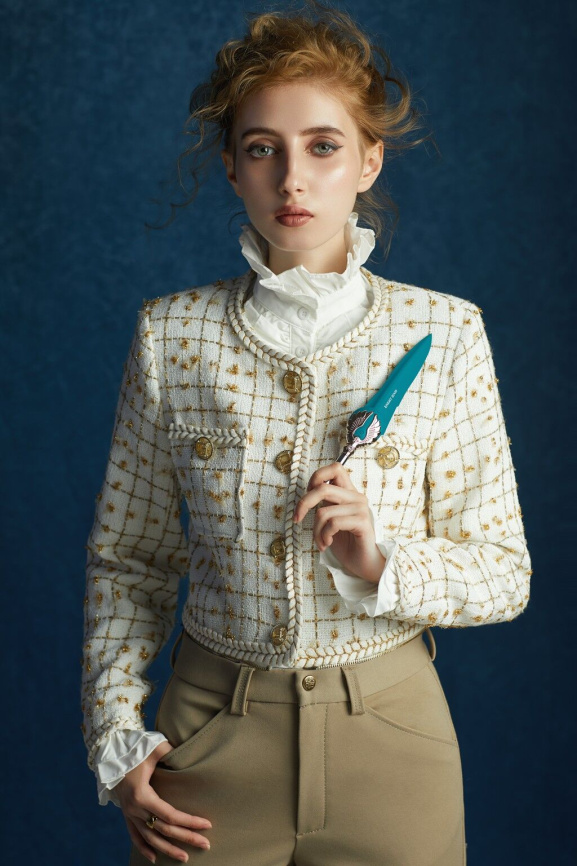 Вишуканий вібратор Knight Jenay FLOWERS & SWORD, маска, стрічка та лубрикант у комплекті фото 9