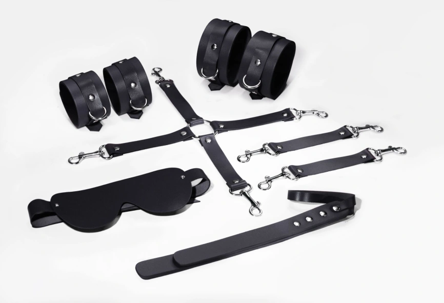 Набор Feral Feelings BDSM Kit 5 Black, наручники, поножи, крестовина, маска, паддл фото 1