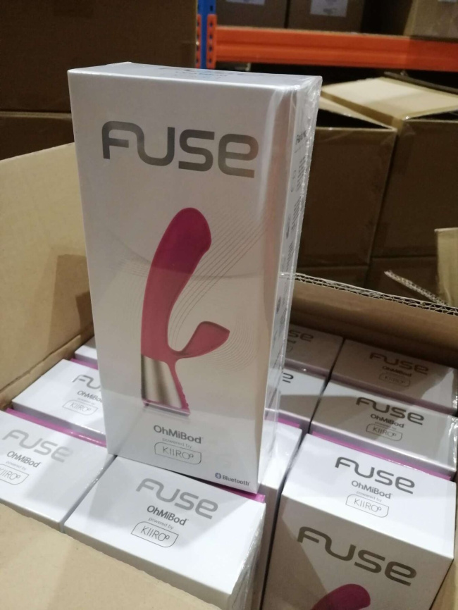Інтерактивний вібратор-кролик Ohmibod Fuse for Kiiroo Pink (м'ята упаковка) фото 2