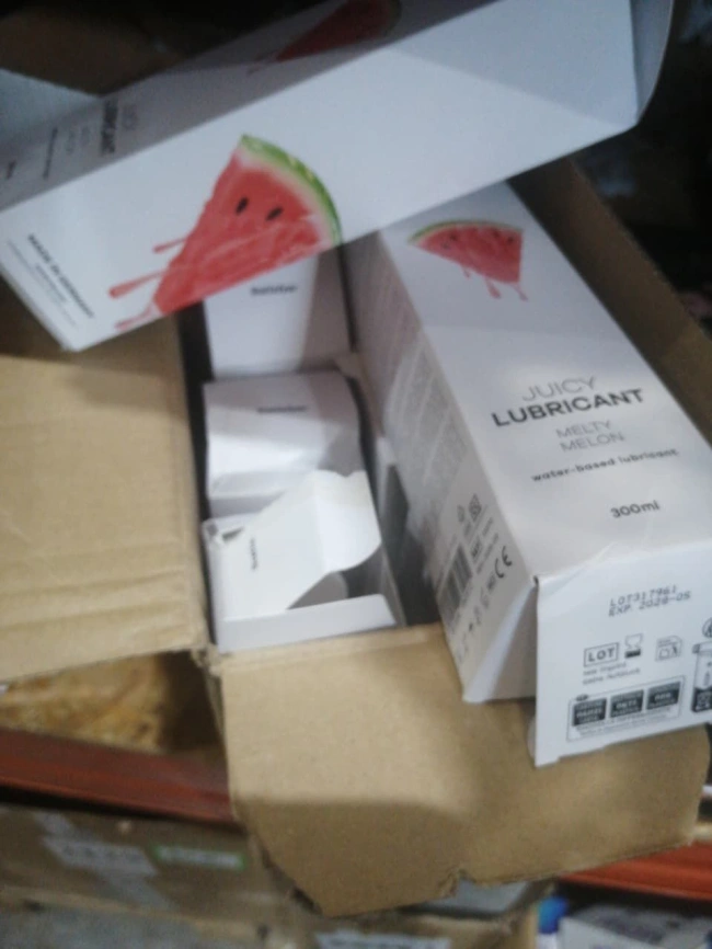 Лубрикант на водной основе Satisfyer Juicy Lubricant Melty Melon 300 мл (мятая упаковка!!!) фото 2