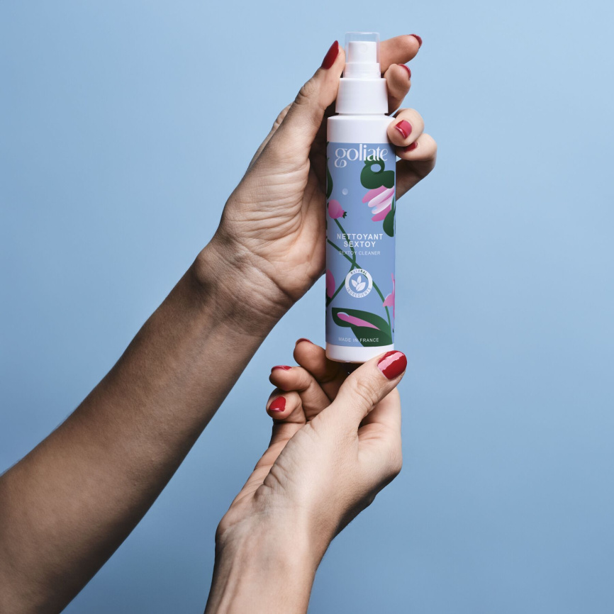 Антибактеріальний спрей для іграшок Goliate Nettoyant Sextoy 100 мл, безпечний для тіла фото 12