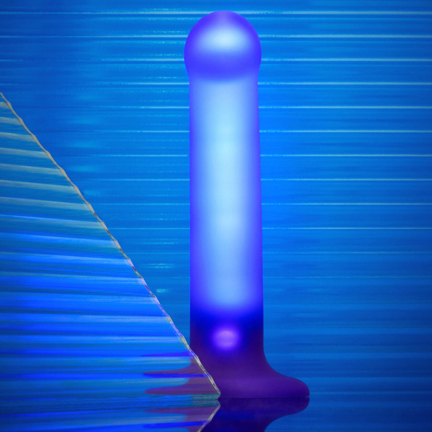 Дилдо, що світиться Strap-On-Me Glow-LED Dildo Purple - M фото 7