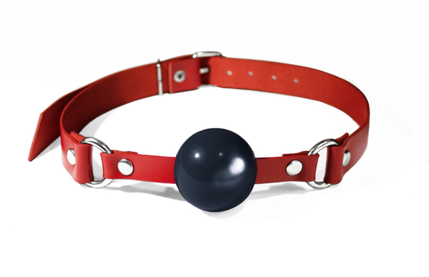 Кляп силіконовий Feral Feelings Silicon Ball Gag Red/Black, червоний ремінець, чорна кулька фото 1