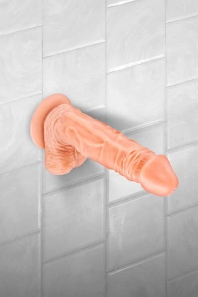 Фаллоимитатор на присоске Real Body — Real Bruce Flesh, TPE, диаметр 4,2 см фото 2