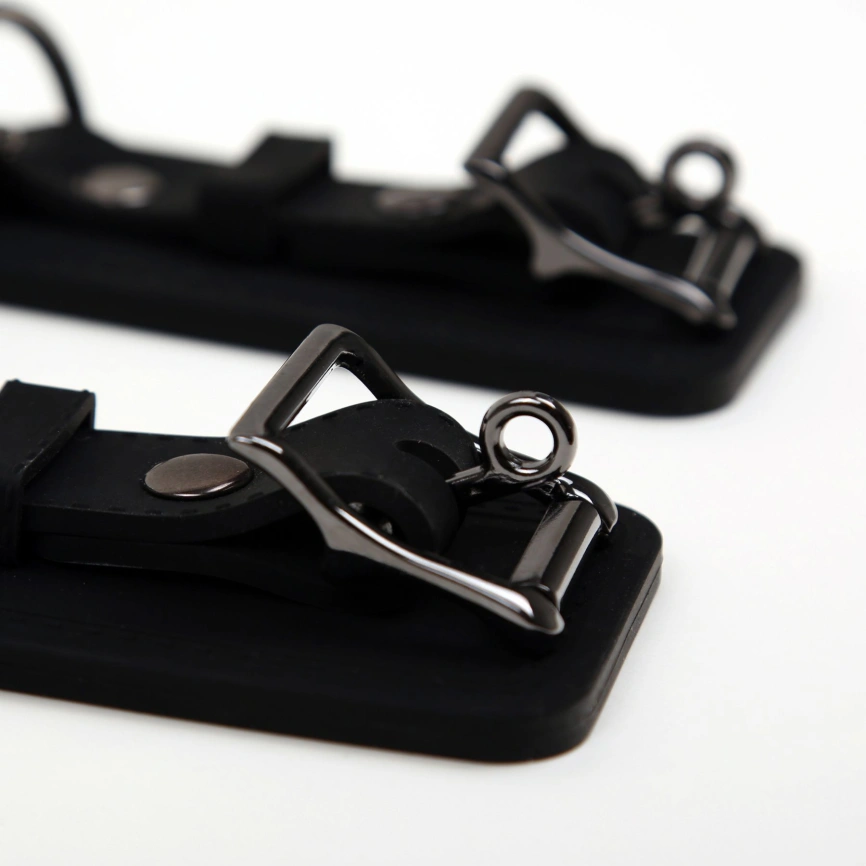 Наручники из силикона Pornhub Silicone Wrist Buckles фото 5
