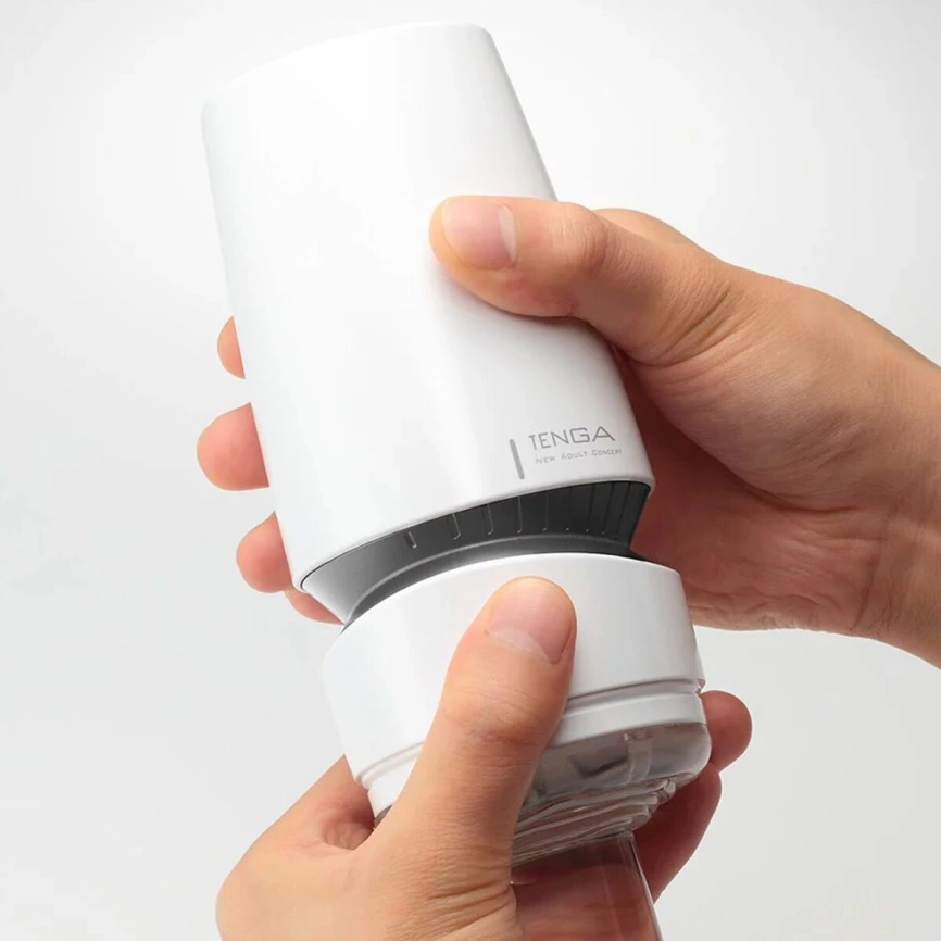 Мастурбатор Tenga - Aero Masturbator Cobalt, инновационная технология всасывания фото 4