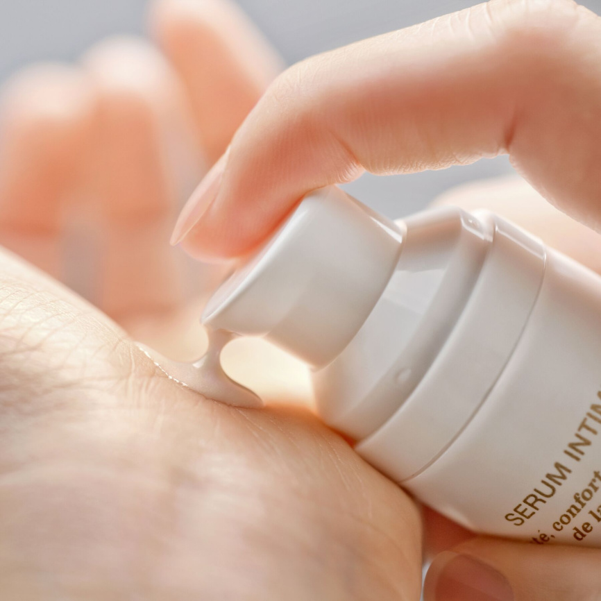 Зволожувальна сироватка для інтимної зони YESforLOV INTIMATE SERUM 30 мл фото 4
