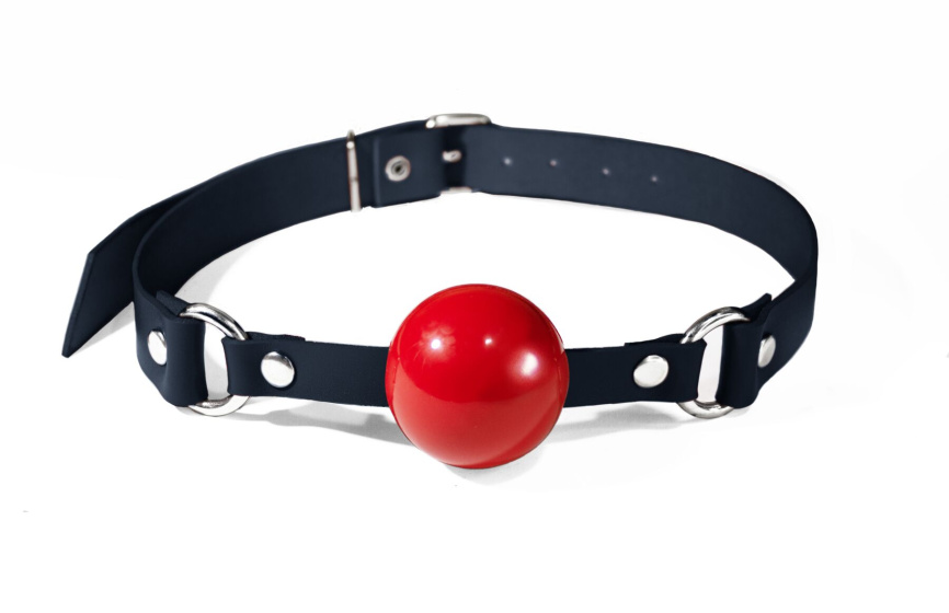 Кляп силіконовий Feral Feelings Silicon Ball Gag Black/Red, чорний ремінець, червона кулька фото 1