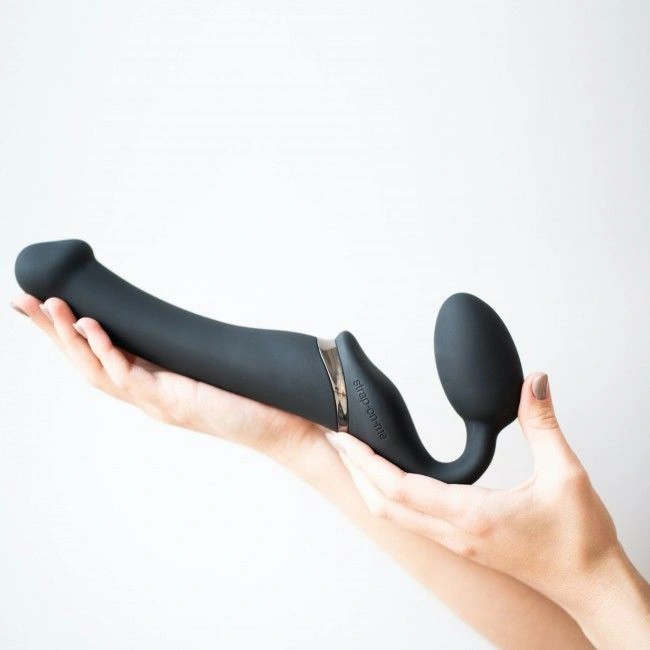 Безремневой страпон с вибрацией Strap-On-Me Vibrating Black M, диаметр 3,8см, пульт ДУ, регулируемый фото 8