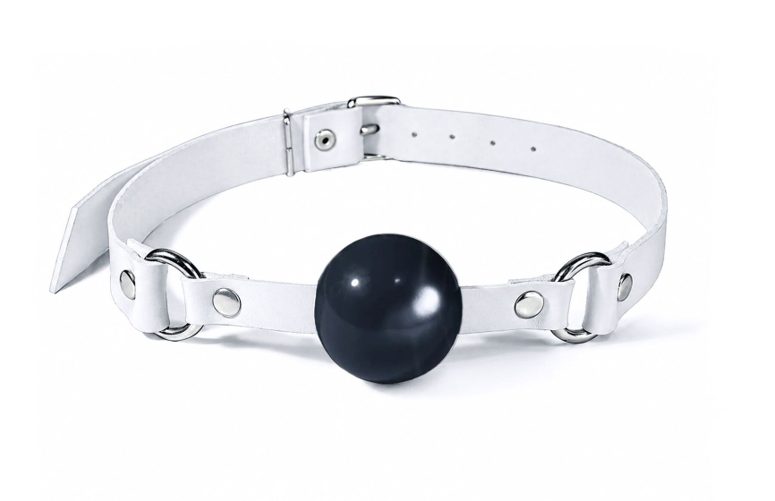 Кляп силіконовий Feral Feelings Silicon Ball Gag White/Black, білий ремінець, чорна кулька фото 1