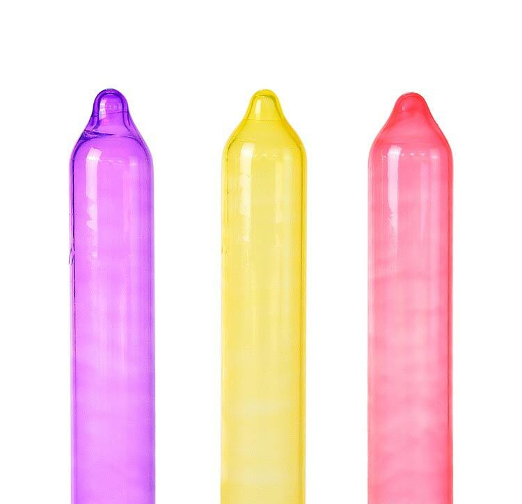 Презервативи Holographic Recare Fruit Flavour Condoms 3 шт, аромати: м'ята, банан, полуниця фото 2