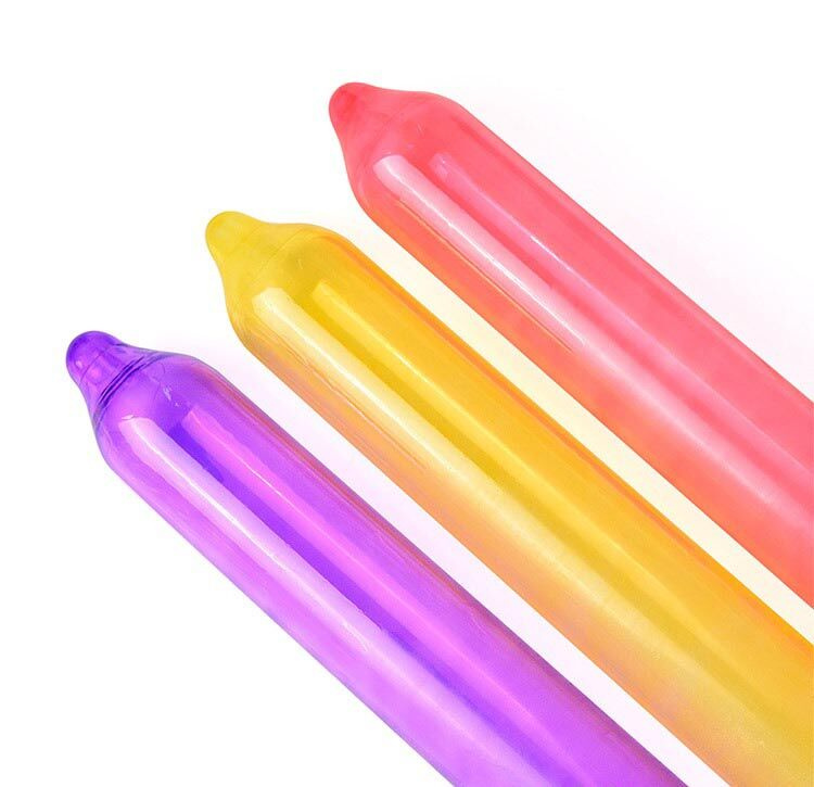 Презервативи Holographic Recare Fruit Flavour Condoms 12 шт, аромати: м'ята, банан, полуниця фото 3