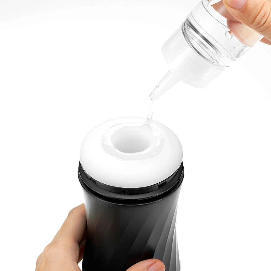 Мастурбатор Tenga Air-Tech Twist Tickle Red с изменяемой тугостью обхвата, эффект глубокого минета фото 5