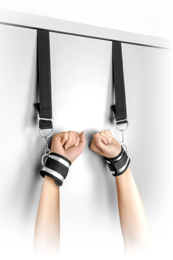Фиксатор для рук на двери Fetish Tentation Door swing handcuffs фото 1