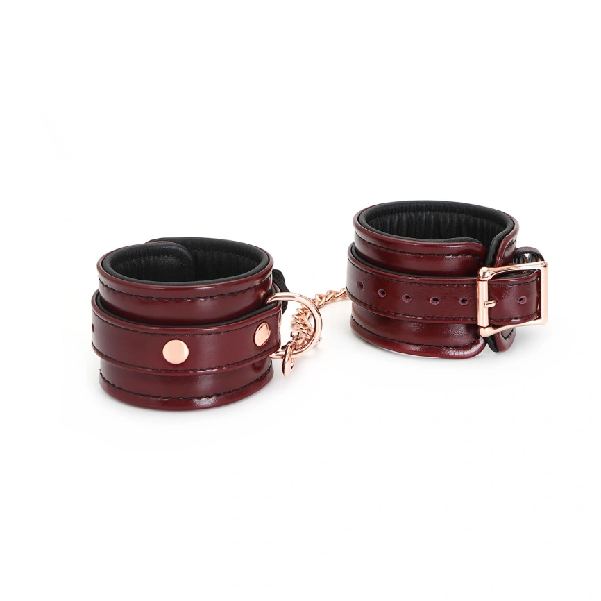 Кожаные наручники Liebe Seele Wine Red Wrist Cuffs, съемная цепочка-крепление фото 2