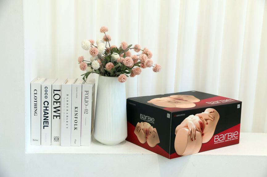 Мастурбатор-півторс Naked Factory BARBIE, вагіна + анус, 2 канали, дуже реалістичний, наскрізний фото 12